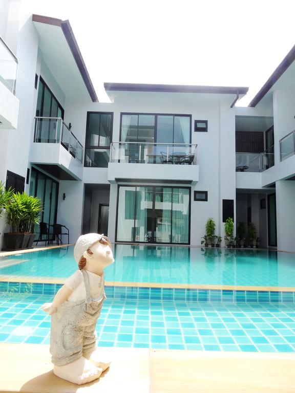Good Day Phuket Hotel Buitenkant foto