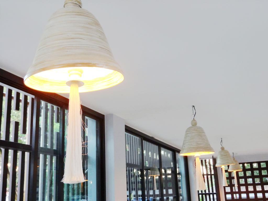 Good Day Phuket Hotel Buitenkant foto