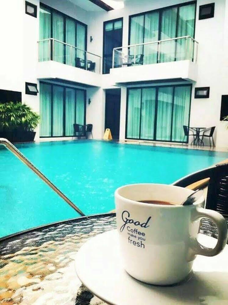 Good Day Phuket Hotel Buitenkant foto
