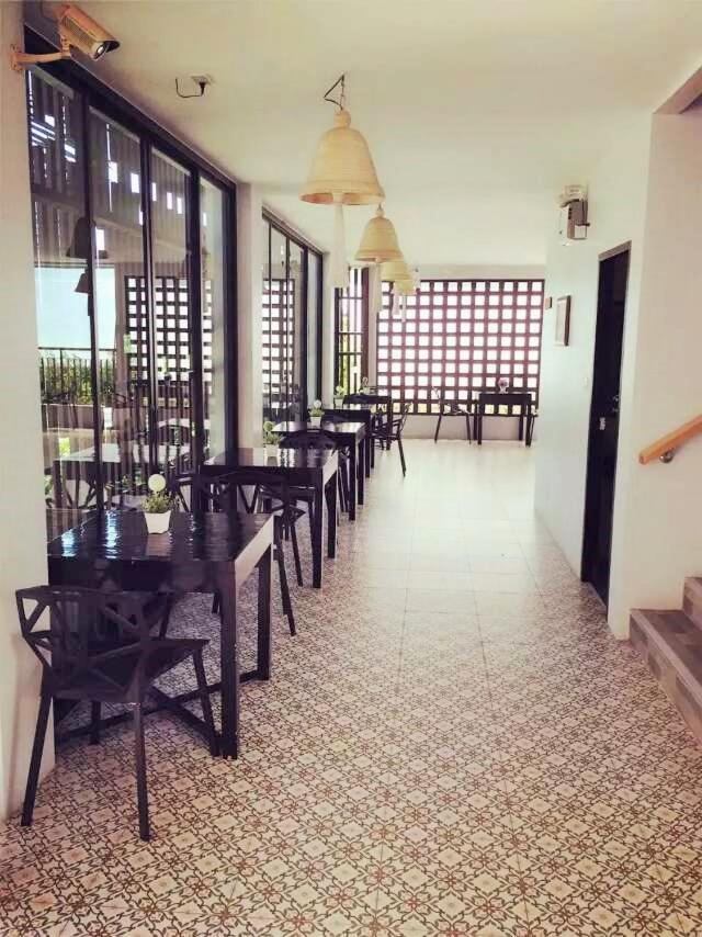 Good Day Phuket Hotel Buitenkant foto